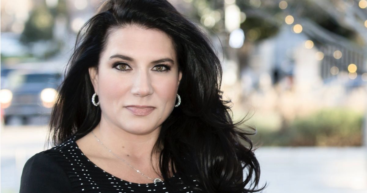 Danielle Dimartino Booth: Age, Family, and 2024 Net Worth